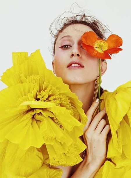 2021秋冬女裝十大流行色 晴空藍(lán)、嫩粉紅等色彩都很美(圖16)